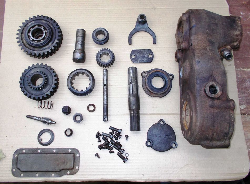 Деталі роздавальної коробки ГАЗ 67Б