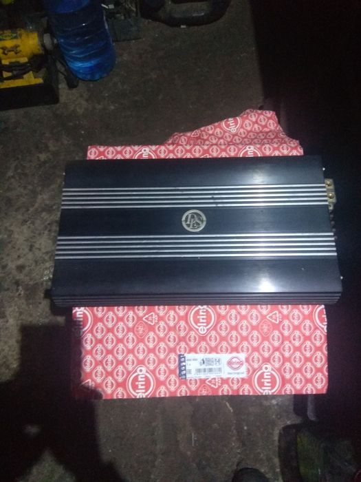 продам автомобiльний уселок DlS cad 15