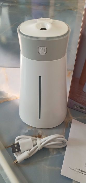 Зволожувач повітря білий