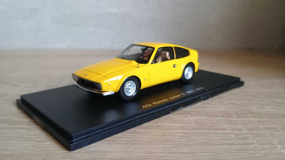 Alfa Romeo Junior Z 1600 1974 (Spark) 1/43 1:43