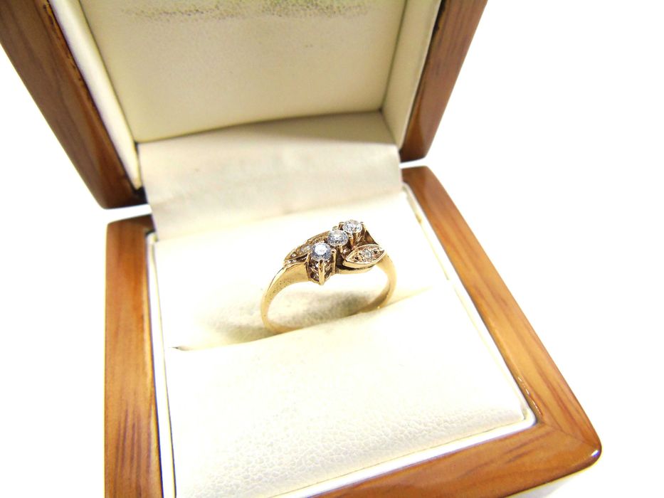 Złoty pierścionek PR.585 R.14 Lombard Żuromin Loombard