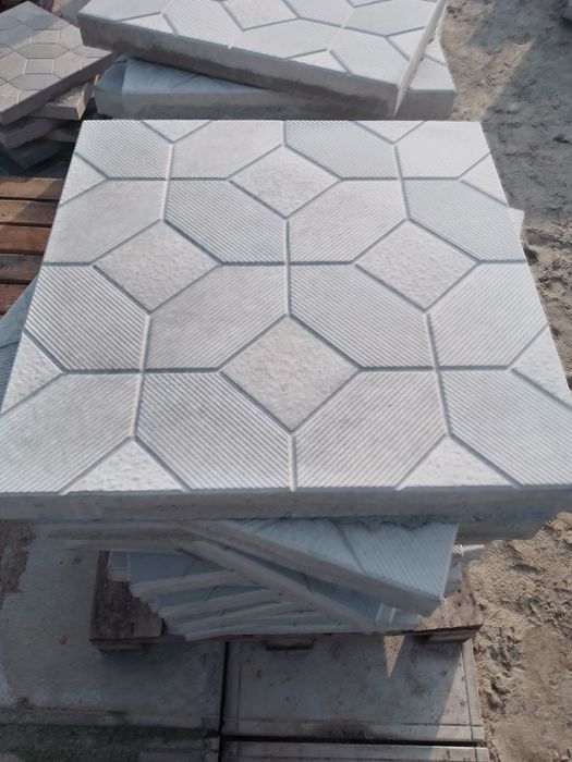 Плита армована 55×55×6см.