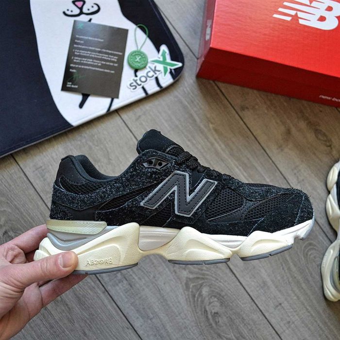 Чоловічі кросівки  New Balance 9060 'Suede Pack Black' Розміри 40-45
