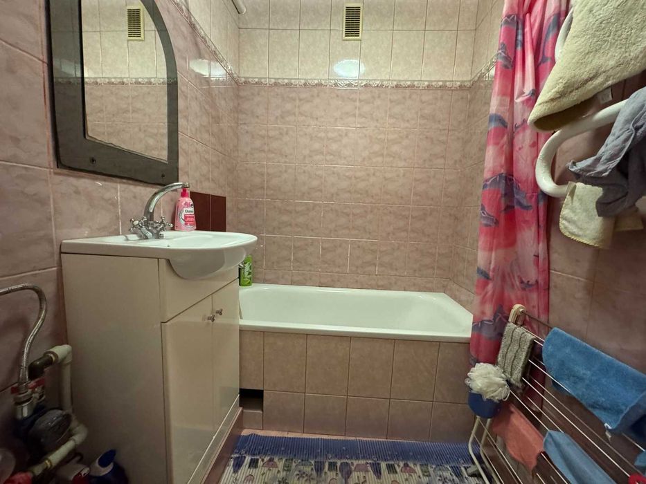 Продаж однокімнатної квартири проспект Космонавтів