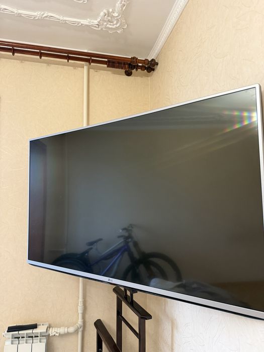 телевізор lg49lf590v