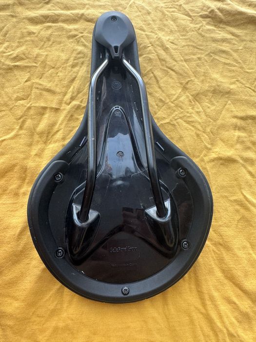 Низькопрофільне велосидіння Selle Royal