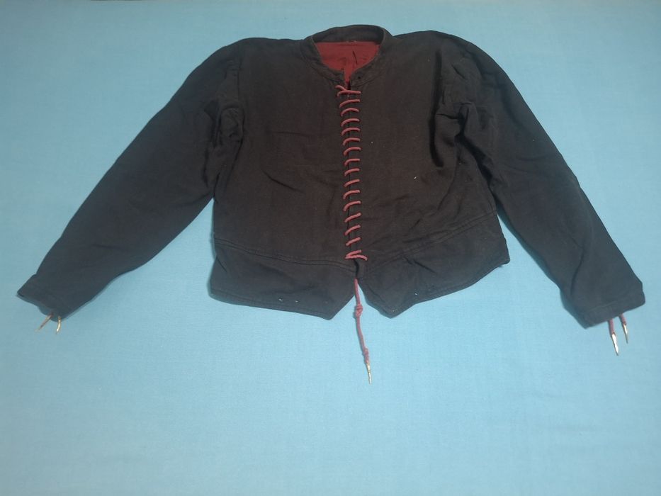 Selling a 15th-Century Doublet