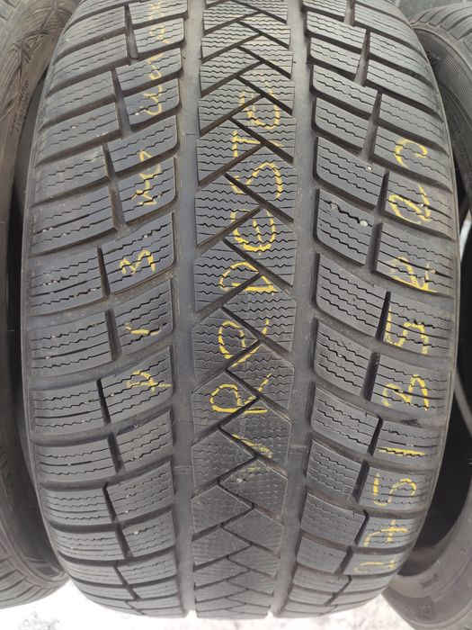 Продам гуму R20  245/40-275/35 vredestein різноширокі