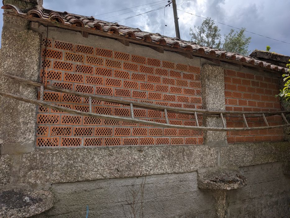 Canastro Antigo bom estado.
