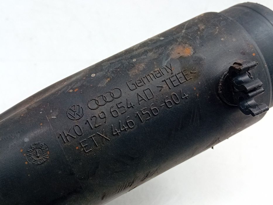 Tubo do intercooler VOLKSWAGEN Golf V Variant (1K5)