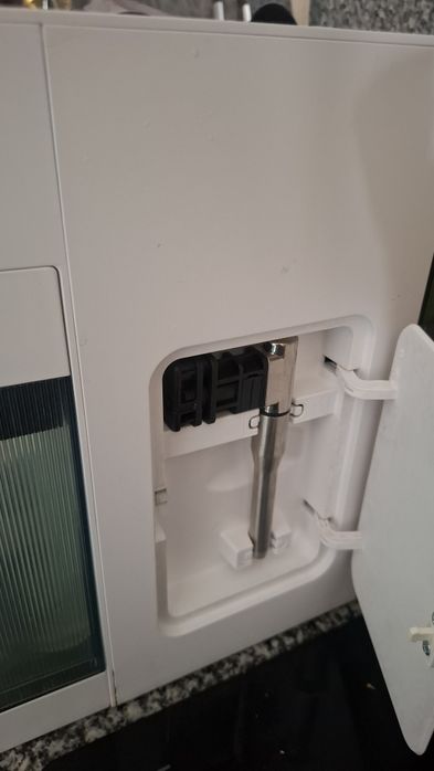 Máquina de Café Multi-Sistema com Depósito para Leite Yämmi
Máquina de