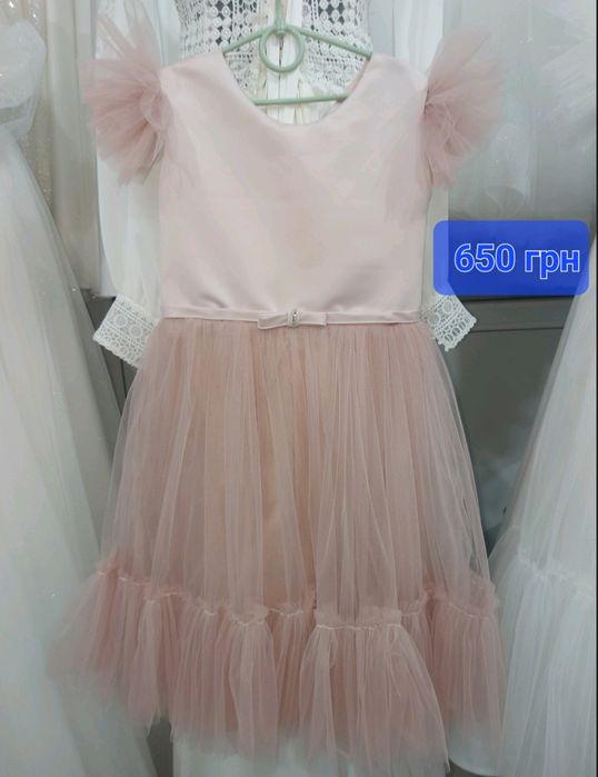 Святкові дитячі сукні