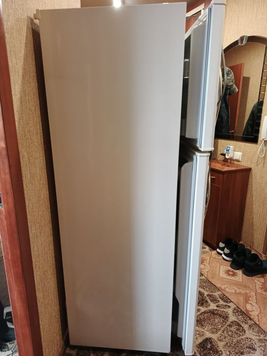 Холодильник двокамерний LG
