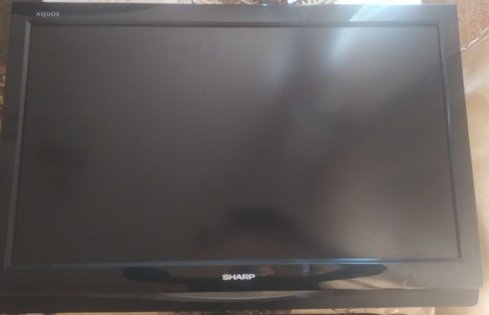 Sharp  AQUOS 32..