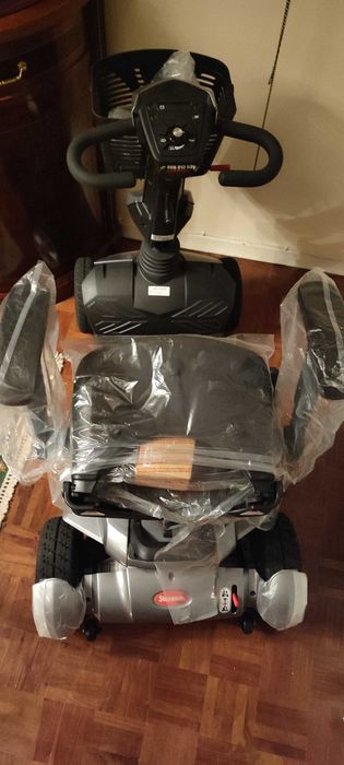 Scooter por estrear de mobilidade reduzida