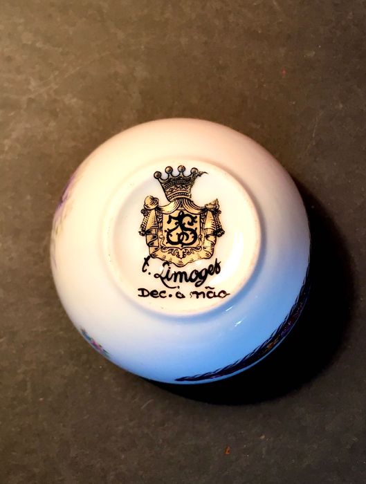 T. LIMOGES (5) - meados do séc. XX - dec. à mão - 6,3 x 4,9 cm/s