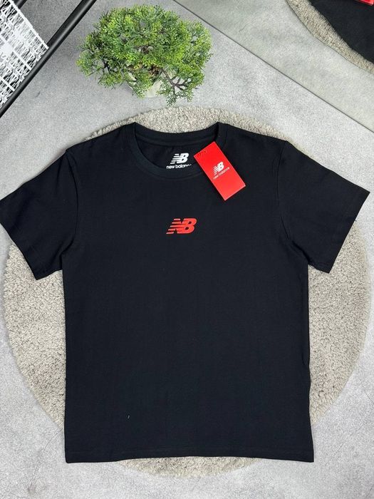 Футболки New Balance