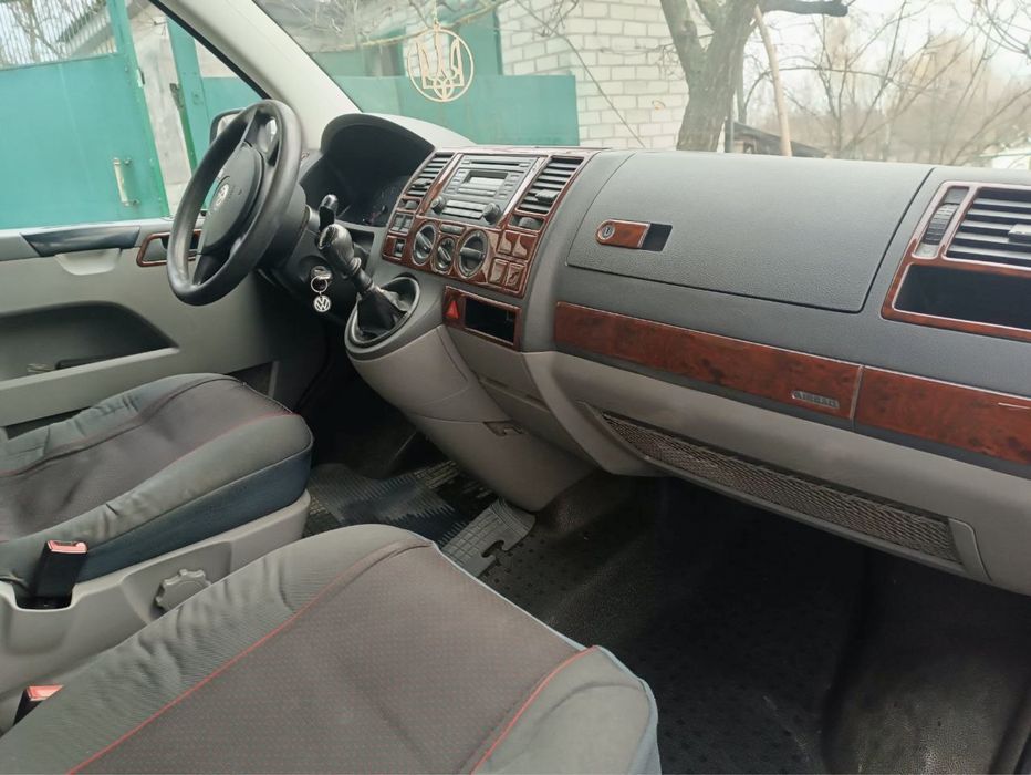 БУС WOLKSWAGEN Transporter T-5