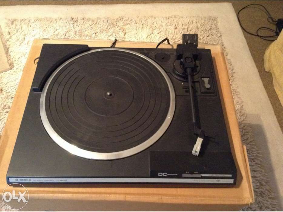 Hitachi gira-discos
