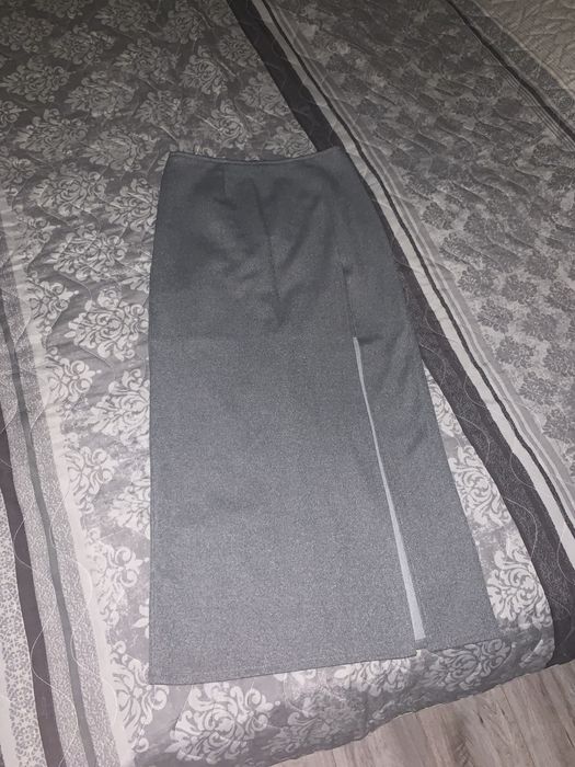 Довга юбка з розрізом р.М