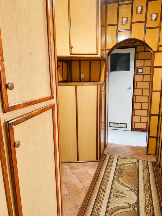 Na sprzedaż mieszkanie 36 m² – 2 pokoje, centrum, oddzielna kuchnia, piwnica