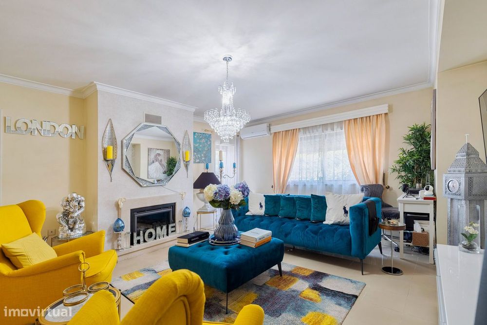 Paivas / Amora - Apartamento T3 Com Garagem