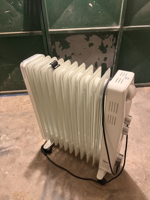 Aquecedor / desumidificador / ferro de passar roupa