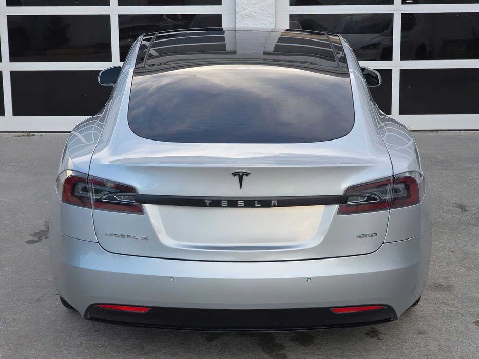 Tesla Model S 100D      2017