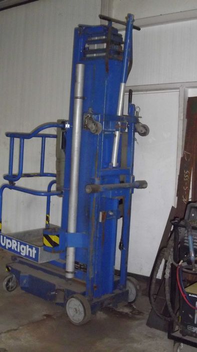 Podnośnik masztowy (kolumnowy) elektryczny 9,75m.