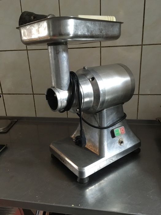 Maszynka Wilk do miesa mielenia Hendi 12 duży mocny