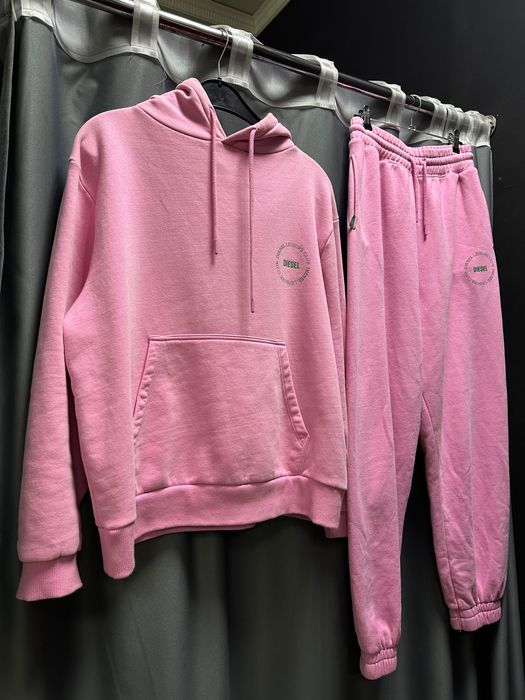 Рожевий костюм Diesel
