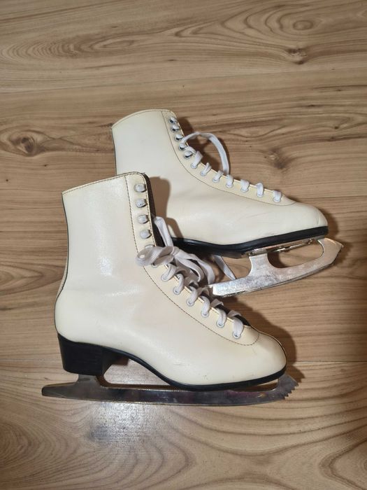 Łyżwy figurowe skórzane r.35