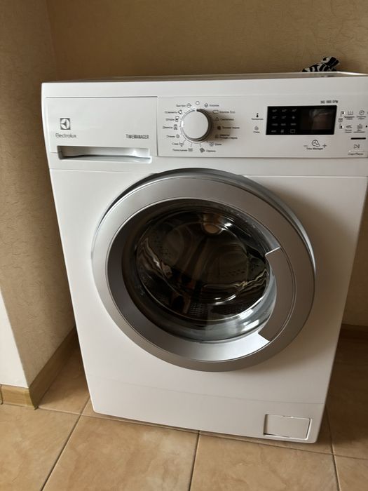 Продам  пральну машину Electrolux  EWS 1054  SDU