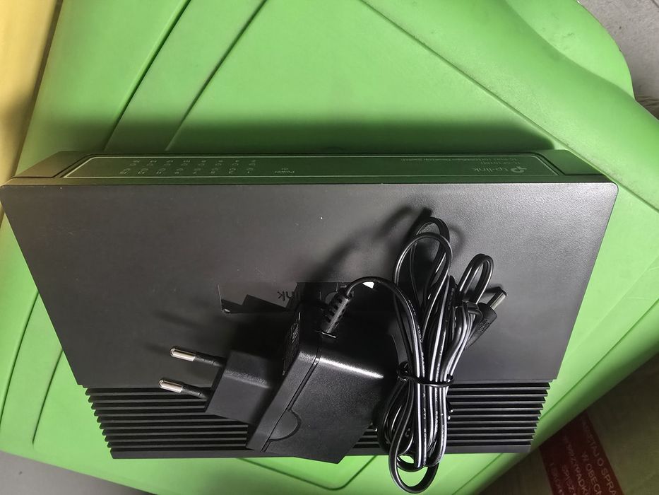 Switch TP-link TL-SF1016D 16-port 10/100Mbps desktop