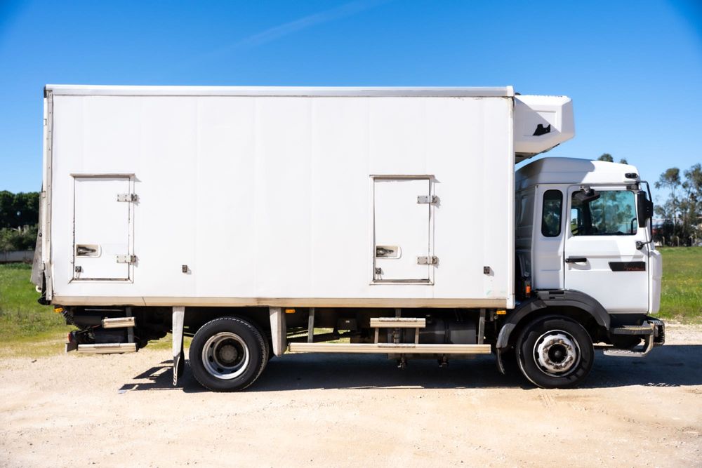 Renault Midliner M150 Frigorífico