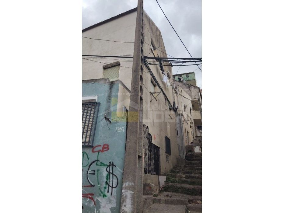 Prédio com 3 Apartamentos oportunidade de Investimento na Serra da ... — Pontinha E Famões, Lisboa