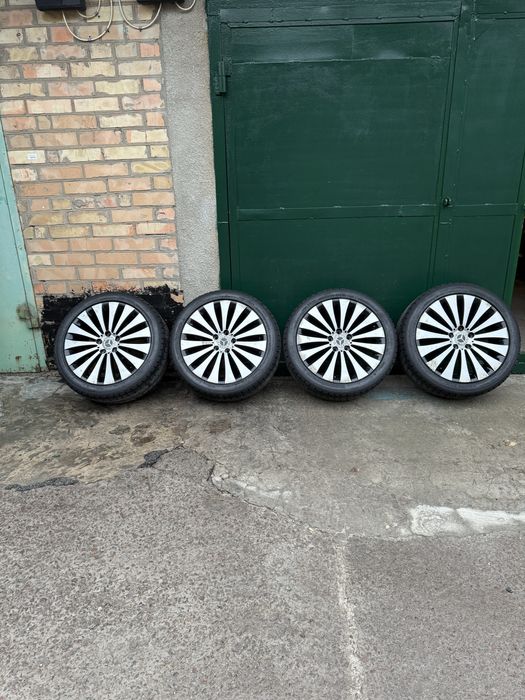 Комплект дисков с резиной