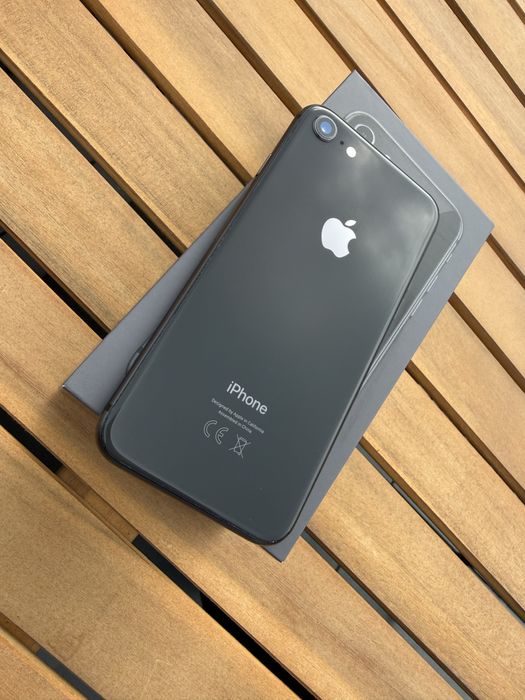 Iphone 8 64 GB Space gray komplet