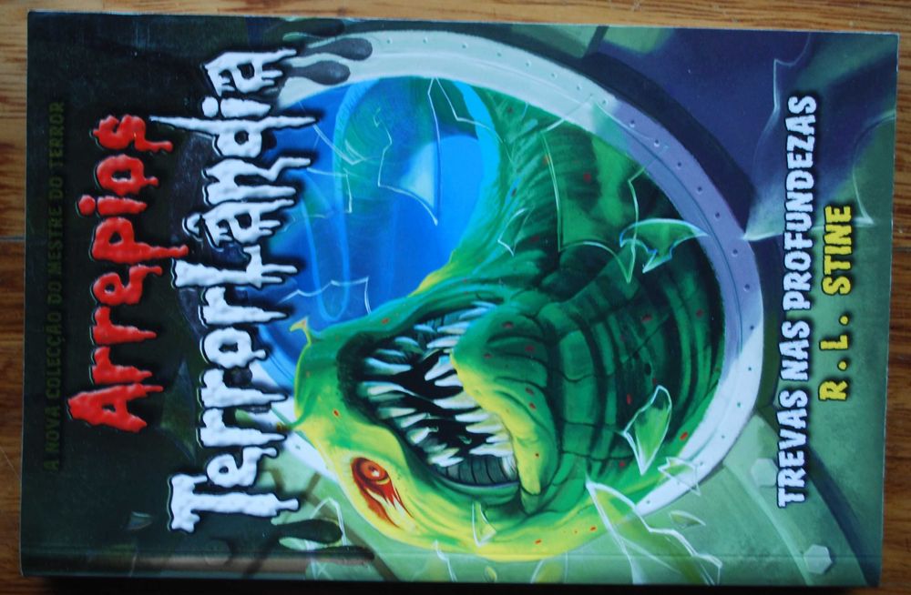 Arrepios Terrorlândia (Trevas Nas Profundezas) de R. L. Stine