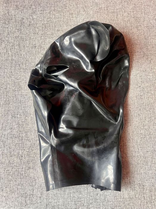 803A / Przebranie Maska M kot latex lateks 0,4 mm czarna czarne uszy