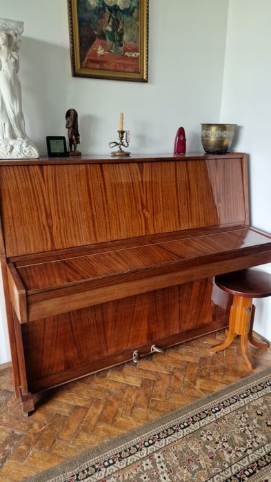 Pianino Ukraina 1987 + oryginalny stołek
