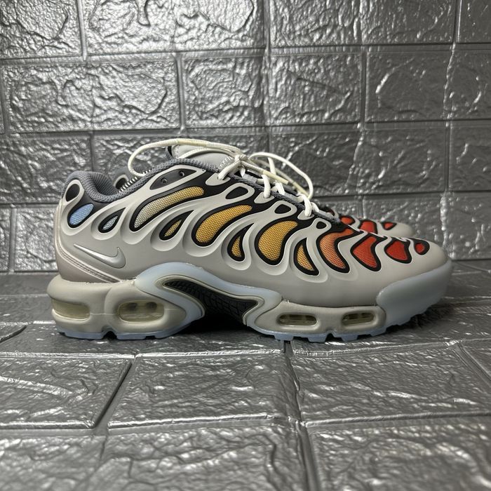 Чоловічі кросівки Nike Air Max Plus Drift Shoes FD4290-002
