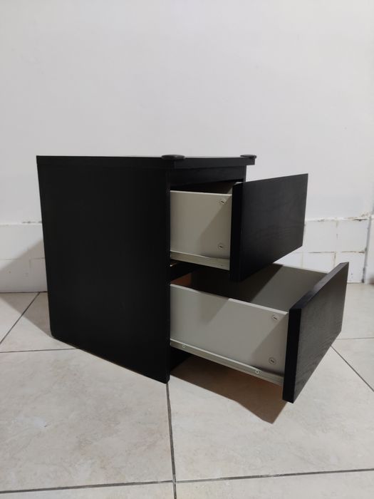 Mesinha de cabeceira MALM preto-castanho