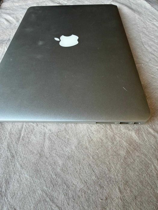 MacBook Air 13" (2013) funcional e com carregador