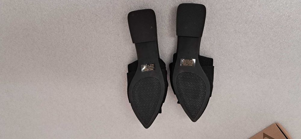 Buty VIVAIA czarne  rozmiar 36  dzianina streth