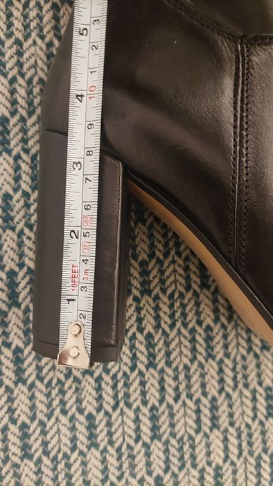 Botas altas pretas de óptima qualidade