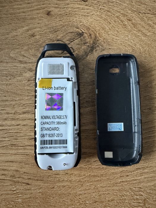 Mini telefon CAT  wielkości 7cm dual sim
