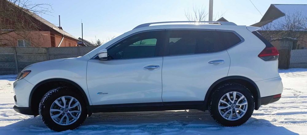 Продам NISSAN ROGUE 2017 Hybrid