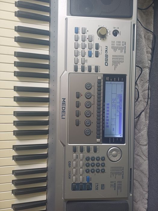Продам синтезатор MEDELI mc850