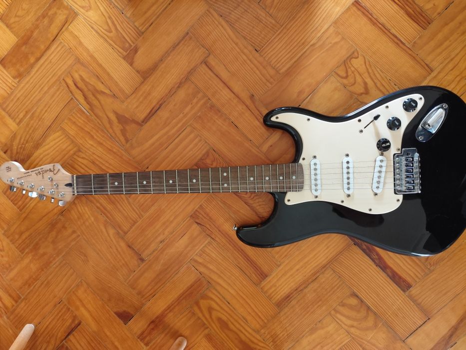 Guitarra Stratocaster fender